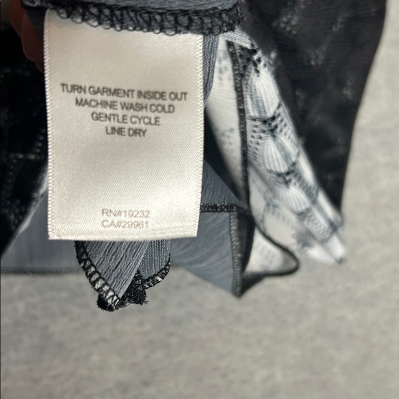 ALFRED DUNNER Tropical Cruise Vacation Spring Summer Cool Oversized Floral Top - Picture 13 of 14